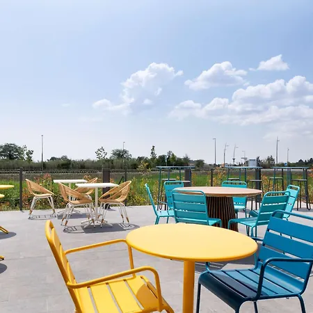 ホテル Ibis Styles 3*